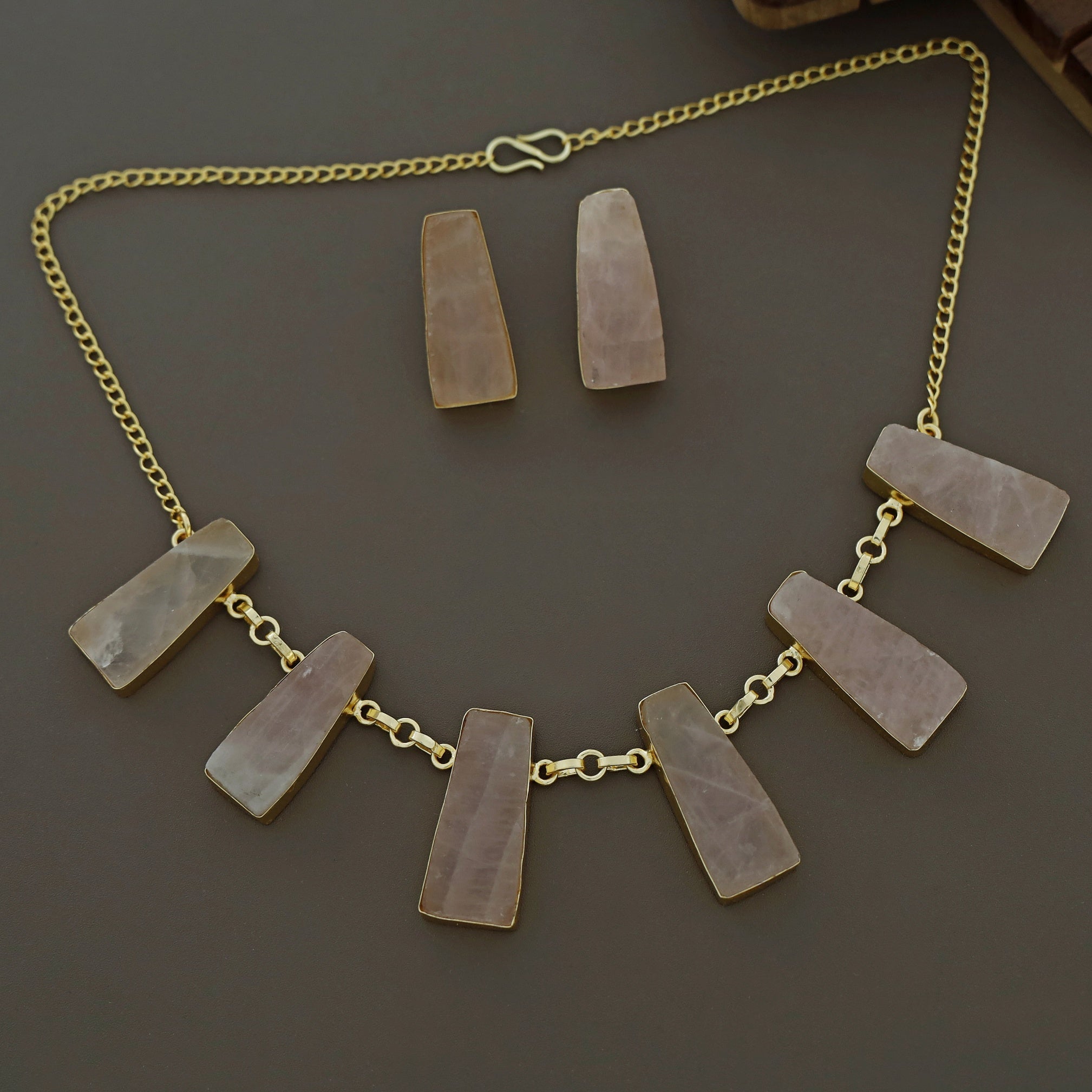 Seraphina 6 Raw Stone Neckpiece With Earring - Image 11