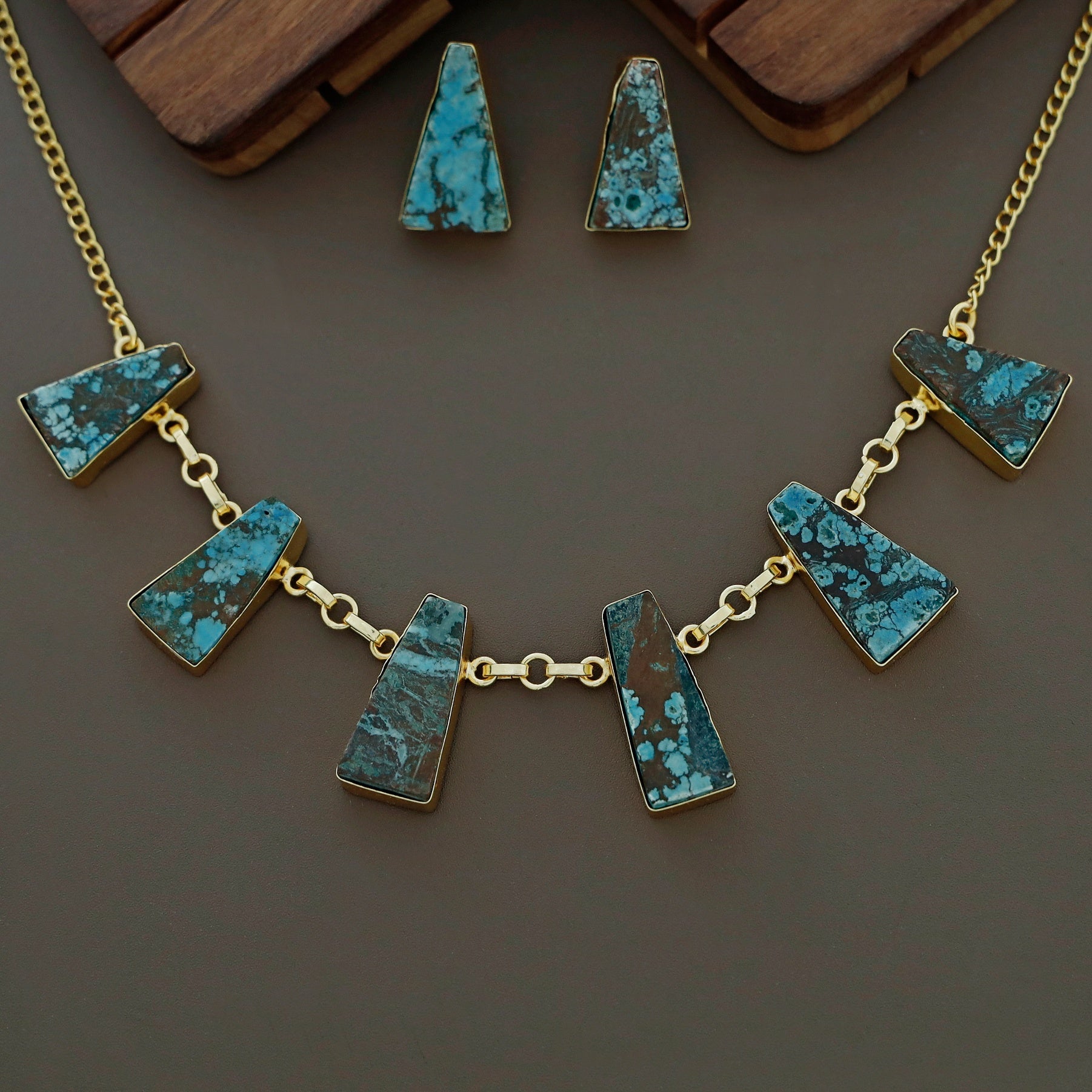 Seraphina 6 Raw Stone Neckpiece With Earring - Image 6