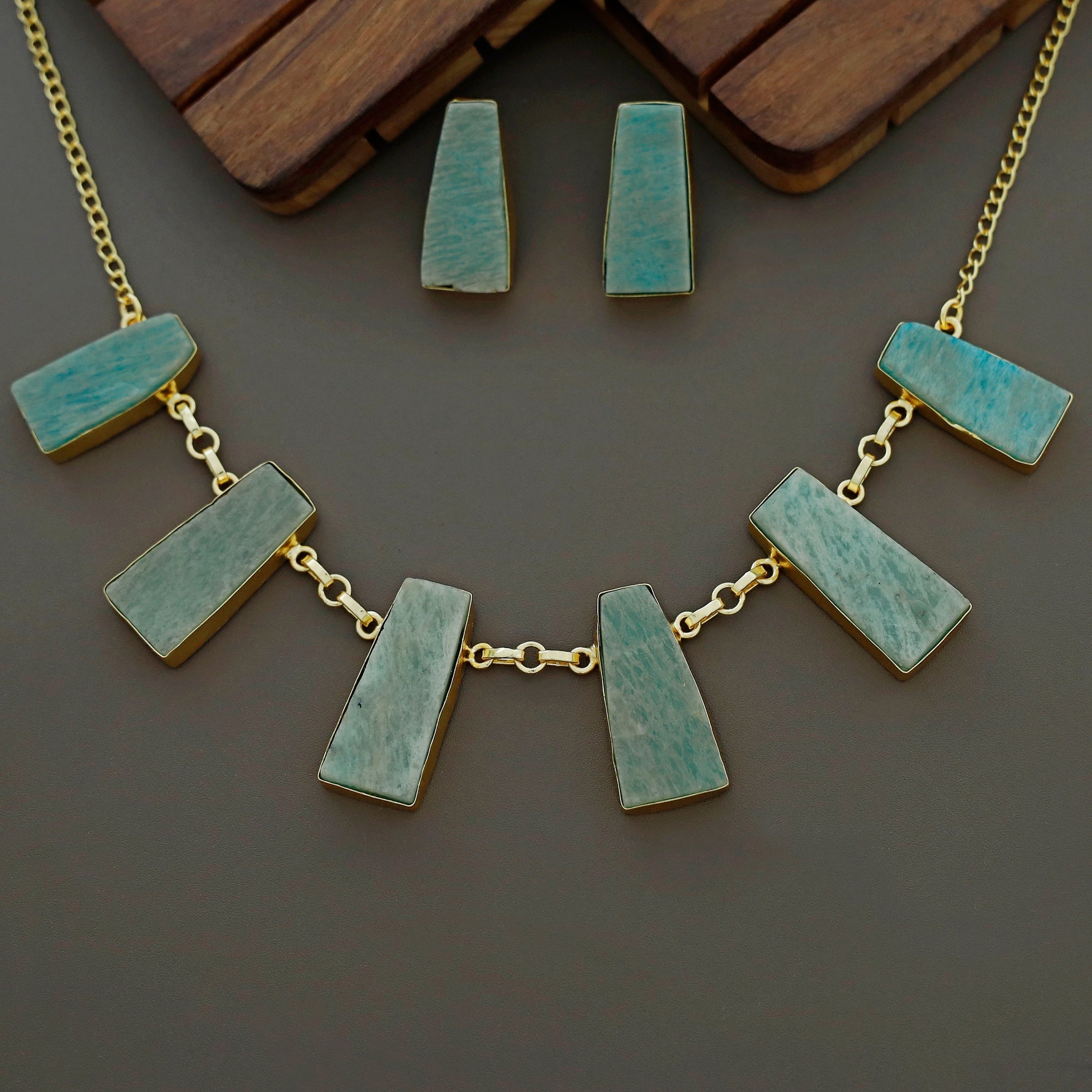 Seraphina 6 Raw Stone Neckpiece With Earring