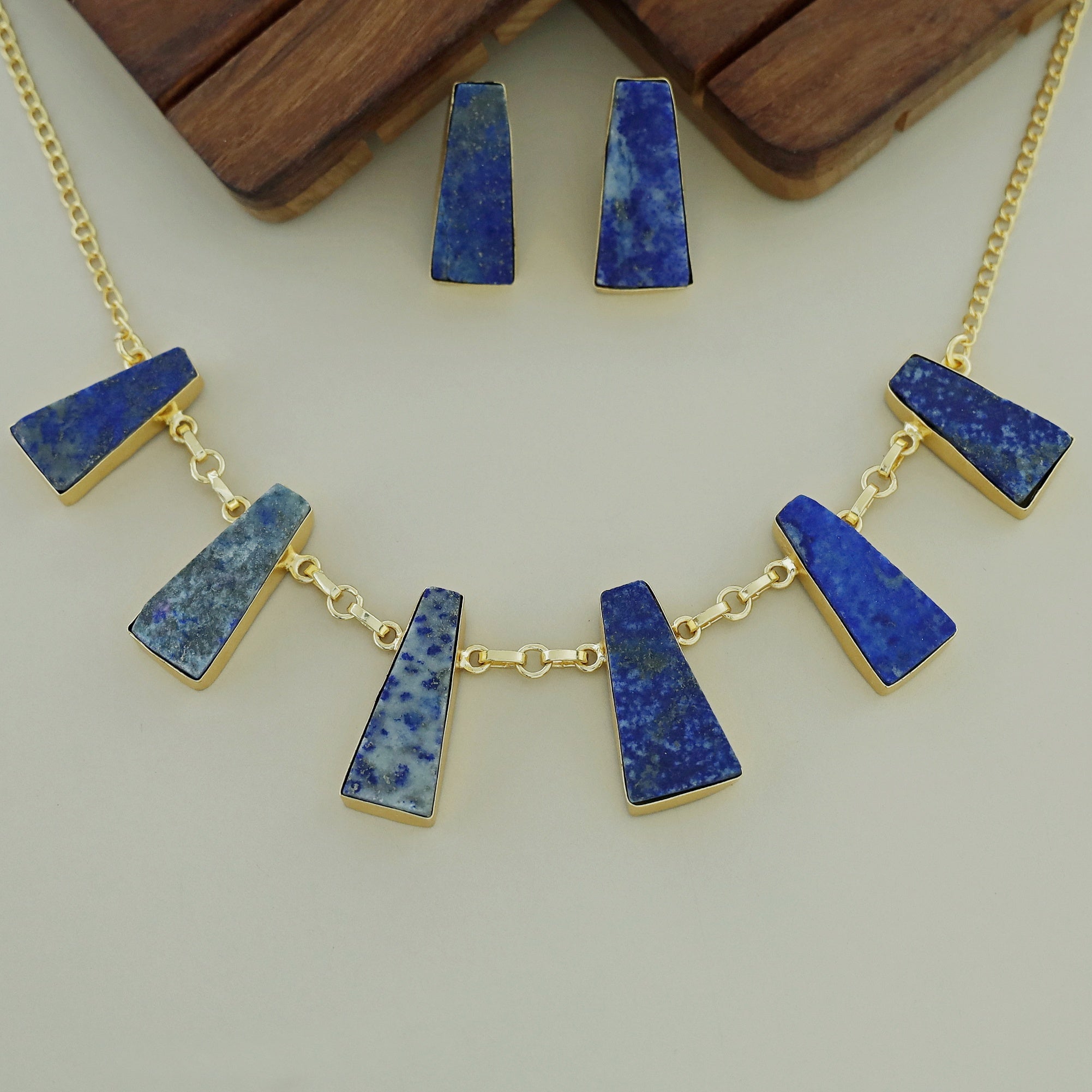 Seraphina 6 Raw Stone Neckpiece With Earring - Image 5