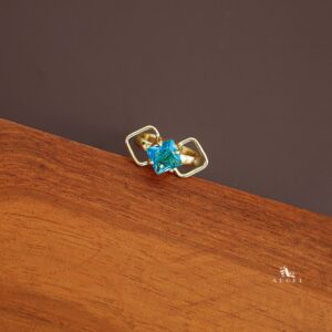 Iorne Golden Glossy Claw Diamond Ring