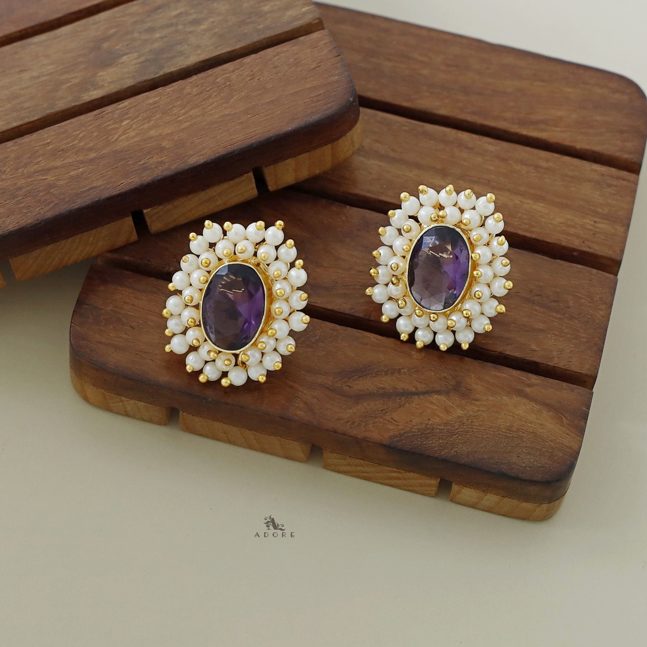 Ahelia Glossy Oval Cluster Pearl Earring - Image 8