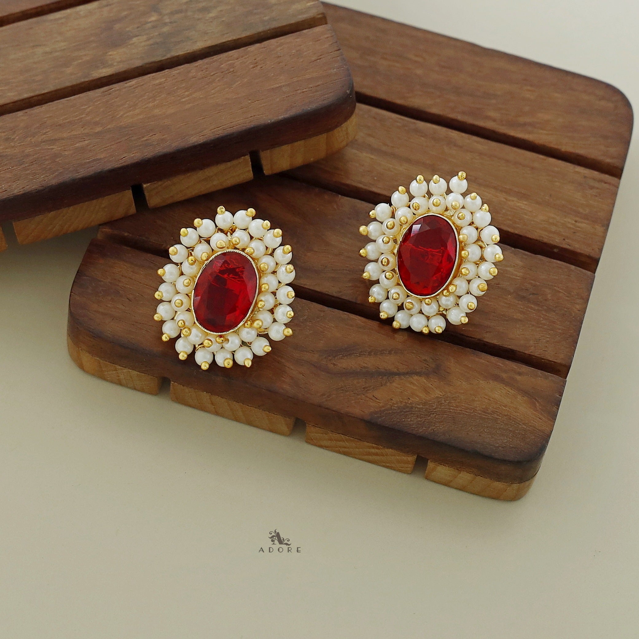 Ahelia Glossy Oval Cluster Pearl Earring - Image 2