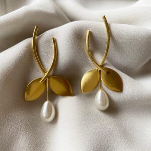 2 Leaf Earring With White Pearl
