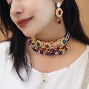 Taruni Kundan Choker With Stud