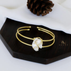 Ailine Golden Baroque Bracelet