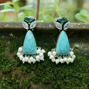 Siera Glossy With Pearl Earring