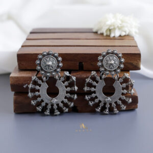 Goliya Earring