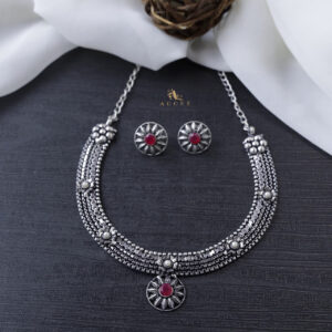 Yashvia Neckpiece With Earring