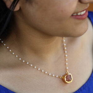 Nasmiya Raw Stone Neckpiece