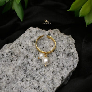 Kora Dual Pearl Ring