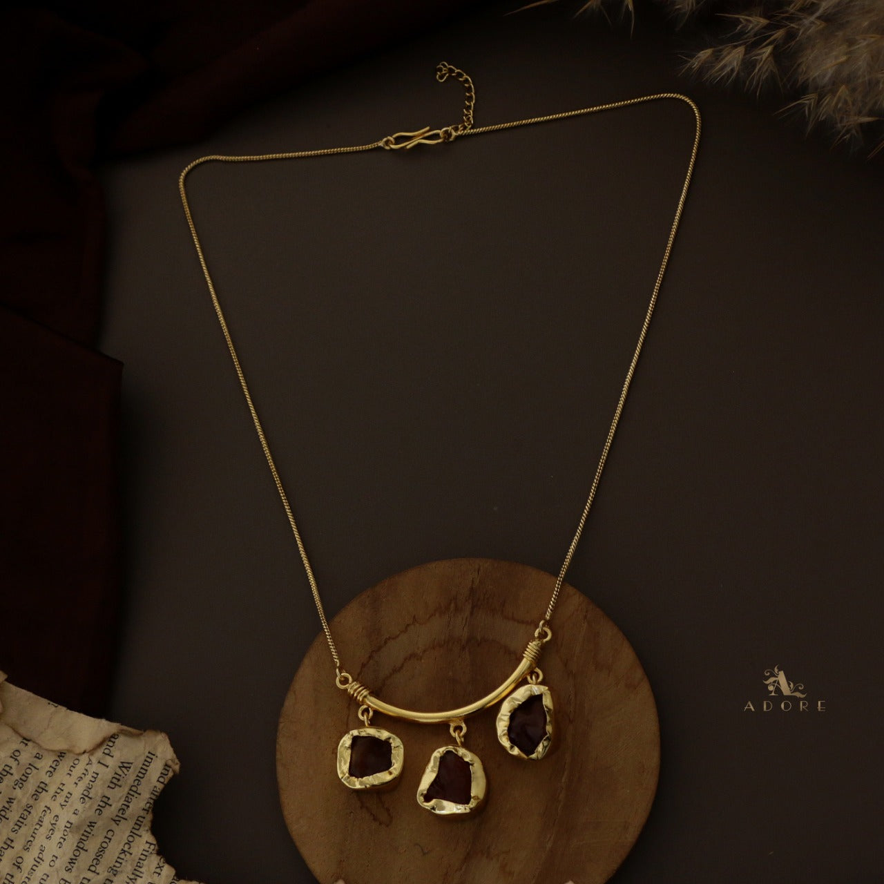 Amba Three Stone Neckpiece - Image 18