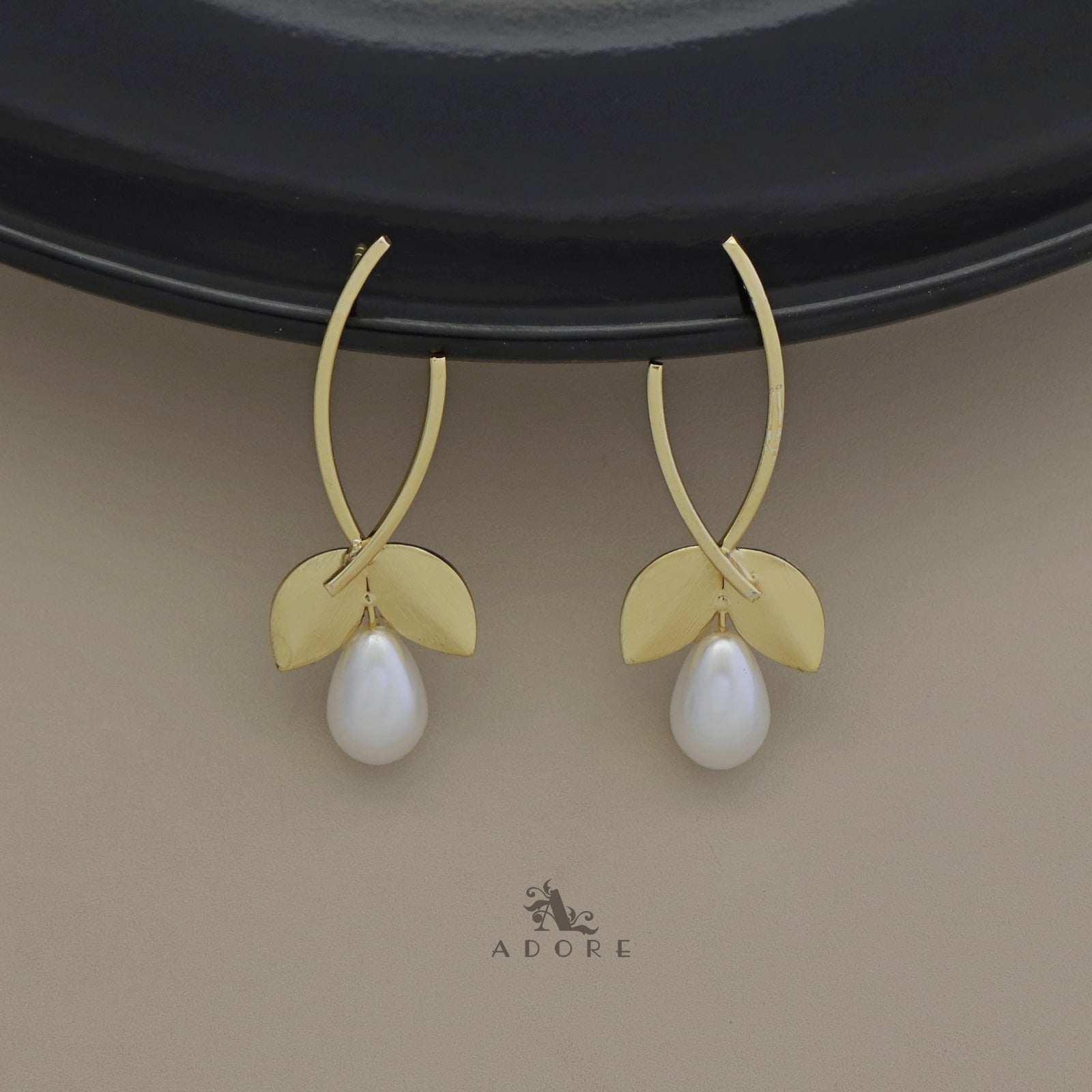 2 Leaf Emelia Earring With White Pearl (Medium) - Image 3