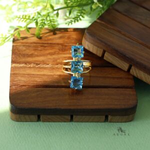 Glossy Tri Square Ring