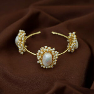 Sana 3 Baroque Cluster Pearl Bangle