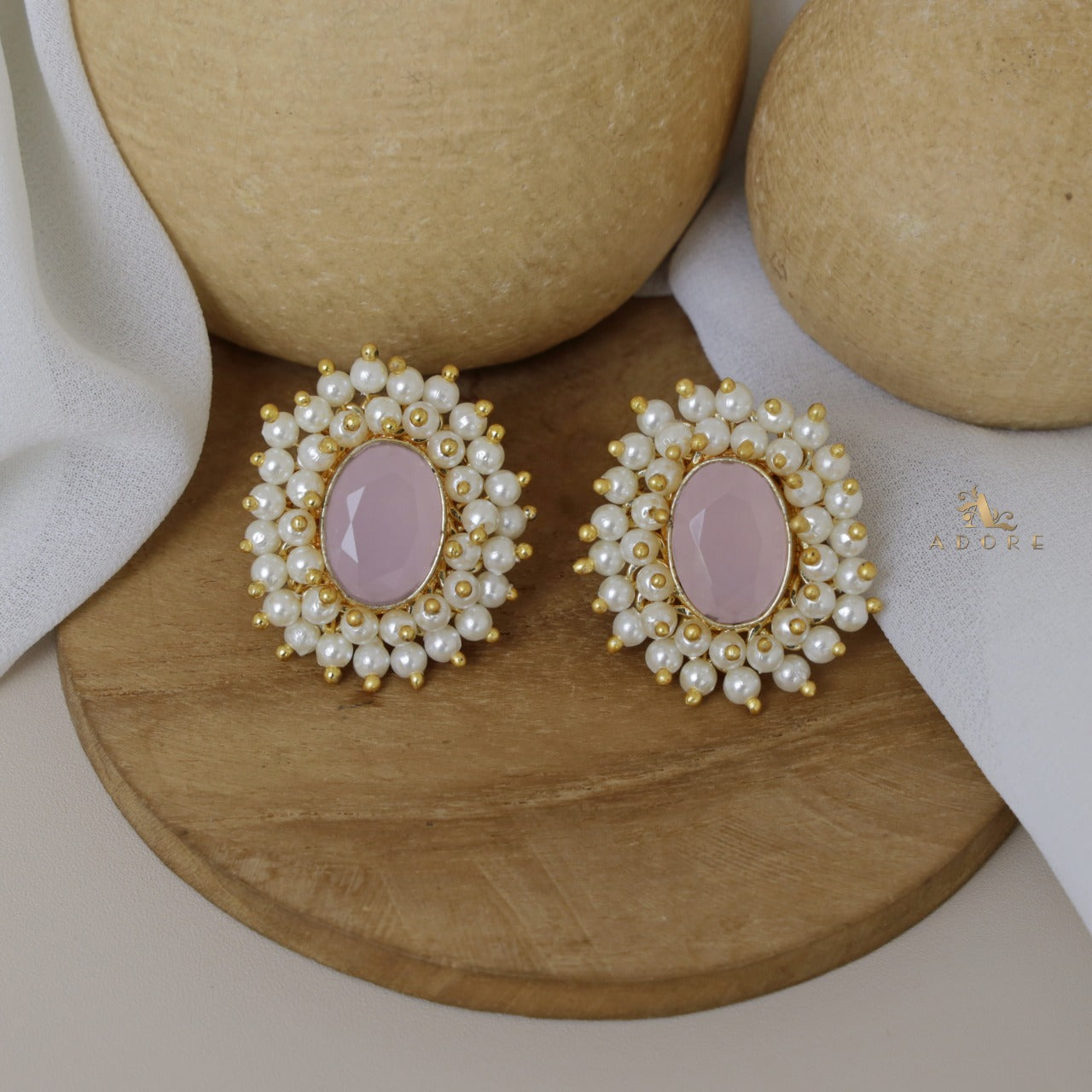 Ahelia Glossy Oval Cluster Pearl Earring - Image 12