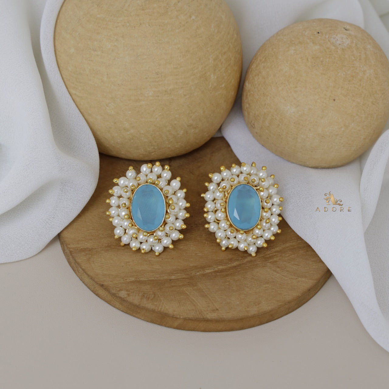 Ahelia Glossy Oval Cluster Pearl Earring - Image 22