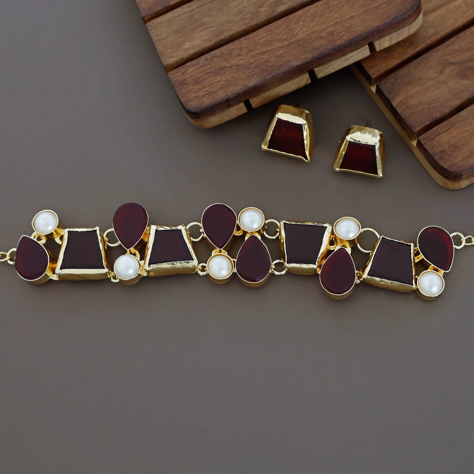 Brenda Golden Raw Stone + Pearl Choker With Stud - Image 11