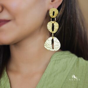 Tamia Textured Long Earring