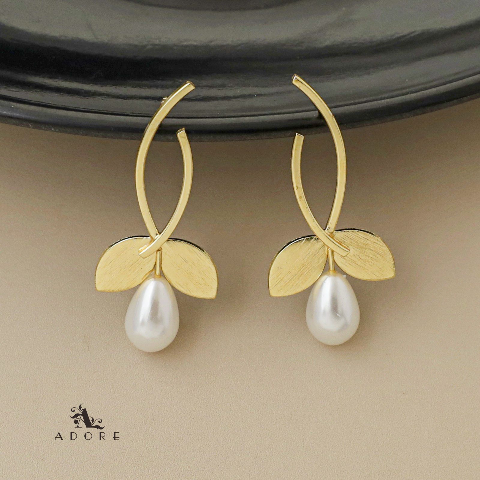 2 Leaf Emelia Earring With White Pearl (Medium) - Image 5